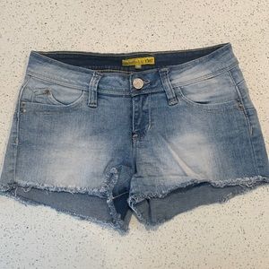 Cutoff denim shorts